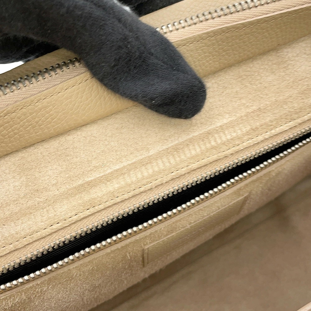 Saint Laurent Paris handbag Gaa Rive Gorge leather bag - Picture 11 of 12